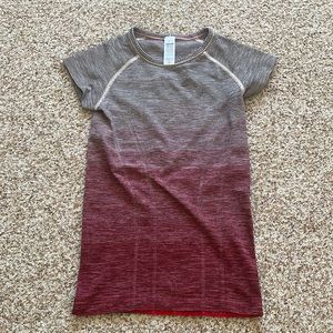 Ivvyva Fly Tech Short Sleeves Size 8